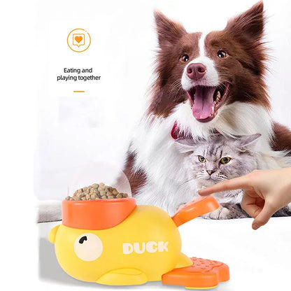 Pet cat and dog toy, little yellow duck pattern, pet intelligence, self-entertainment, food transmitter, leaky food toy